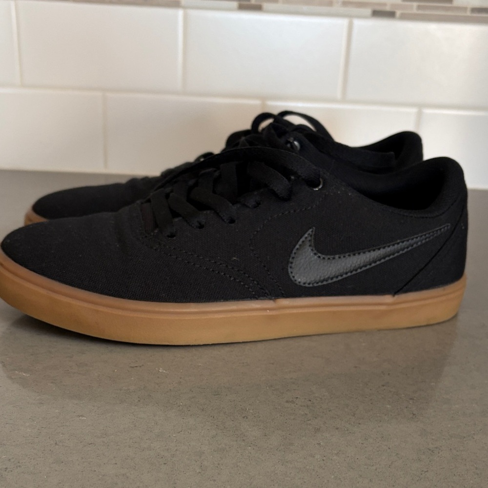 Nike Men's Black and Brown Sneakers
